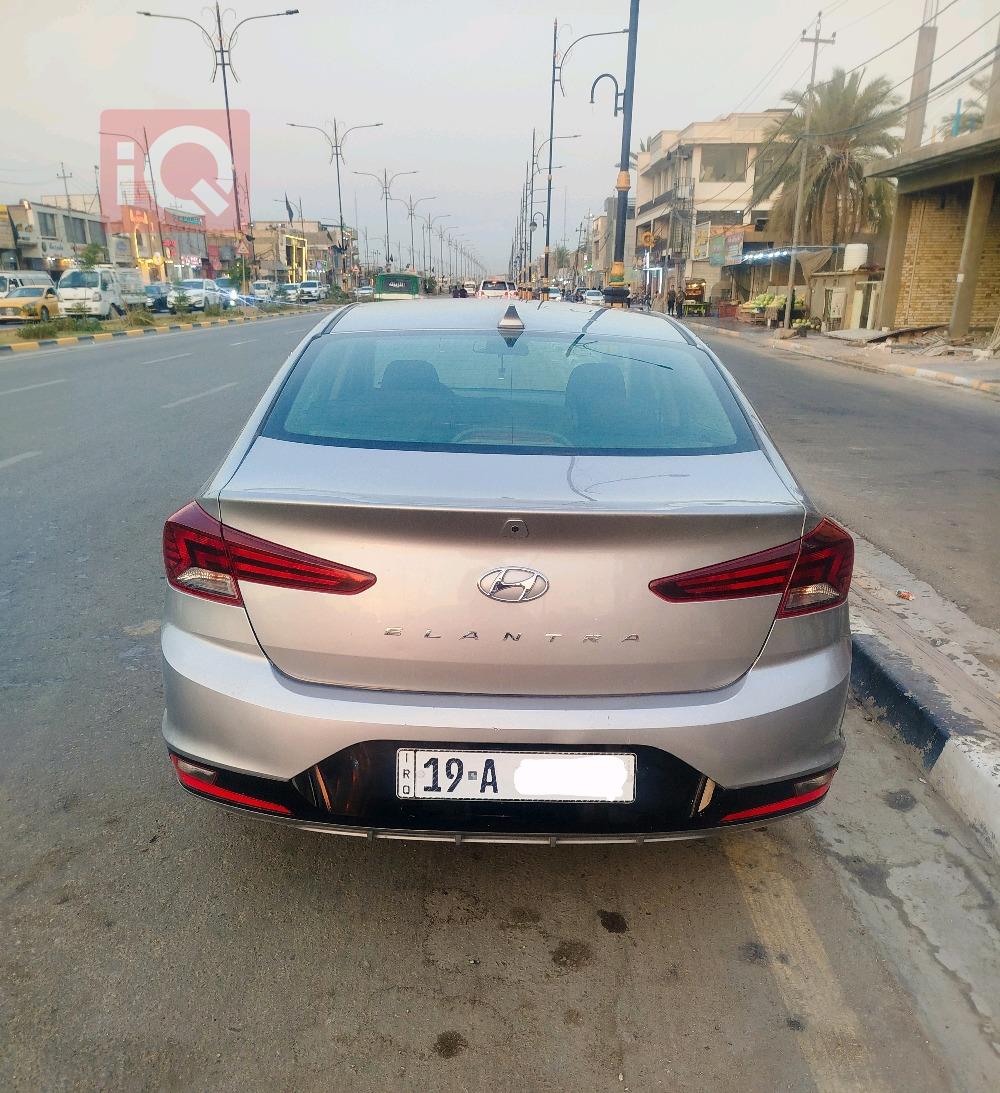 هیوندای ئەلەنترا
